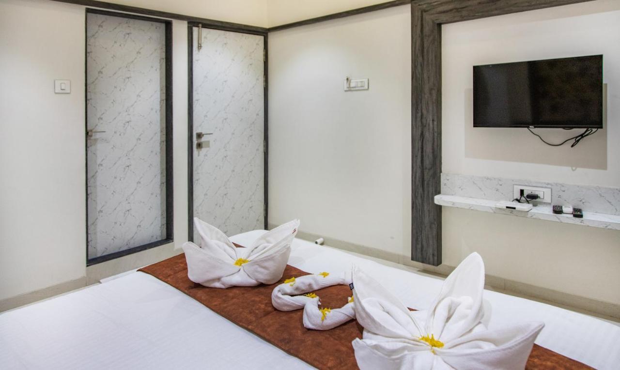 Hotel Megh Residency Navi Mumbai Extérieur photo
